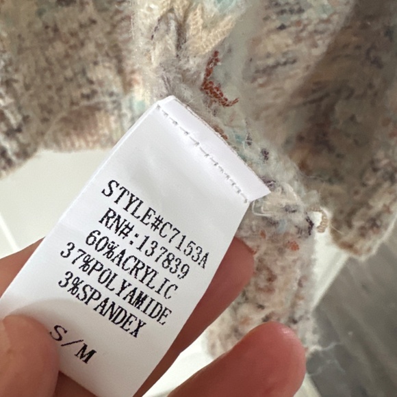 Sweater - Picture 3 of 3